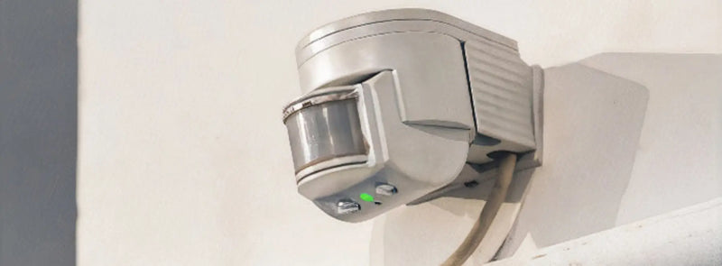 ¿Cuáles son las tres funciones que debe cumplir un sistema de alarma?