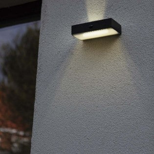 Quel type de capteur est nécessaire pour allumer une lampe